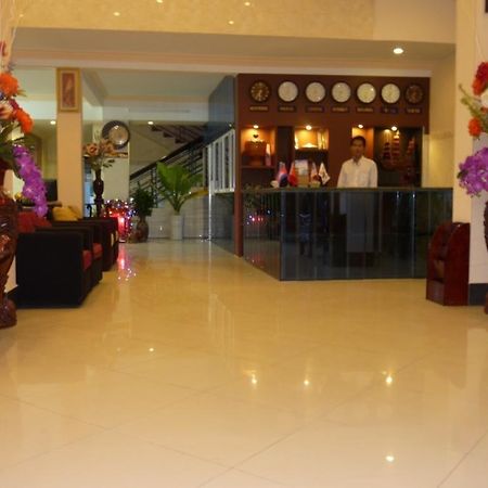 Hi Land Hotel Phnom Penh Bagian luar foto