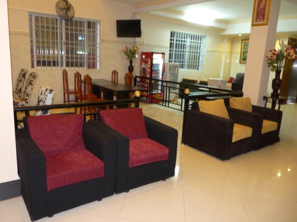 Hi Land Hotel Phnom Penh Bagian luar foto