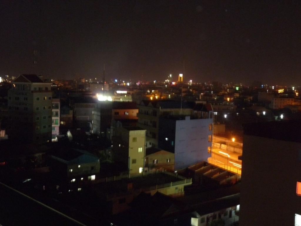 Hi Land Hotel Phnom Penh Bagian luar foto